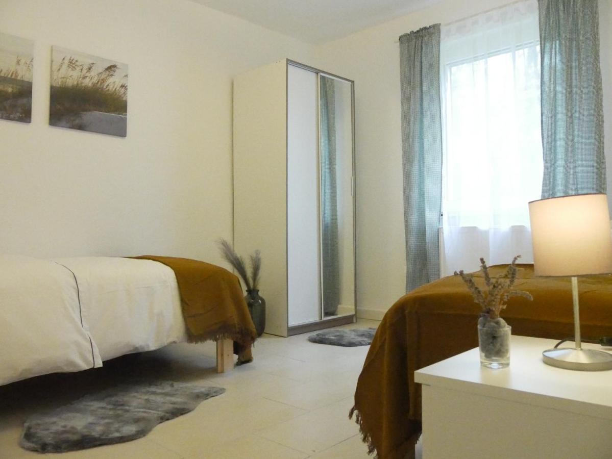 אסן Apartment Mit Einzelbetten Fur Zwei מראה חיצוני תמונה